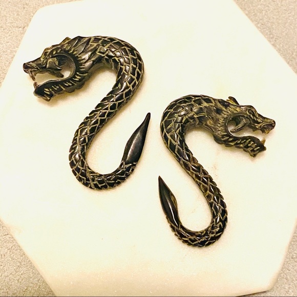 Rare Vintage Buffalo Horn Dragon Plugs - Picture 2 of 11